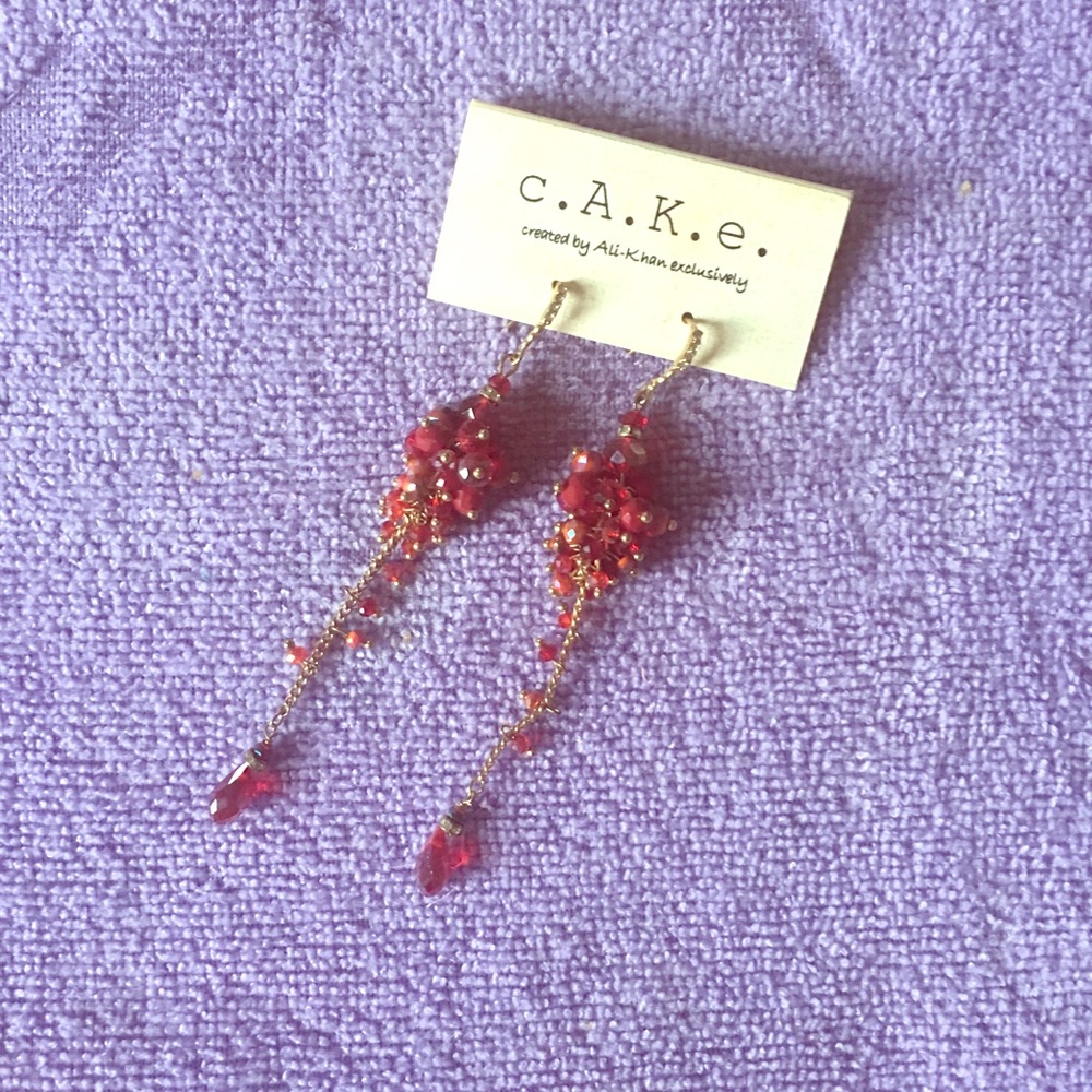 Dangle earrings